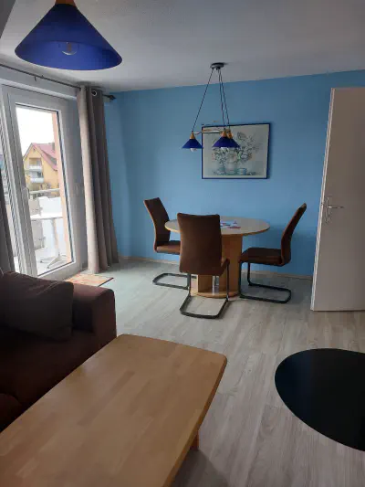 Wohnzimmer mit Essecke
